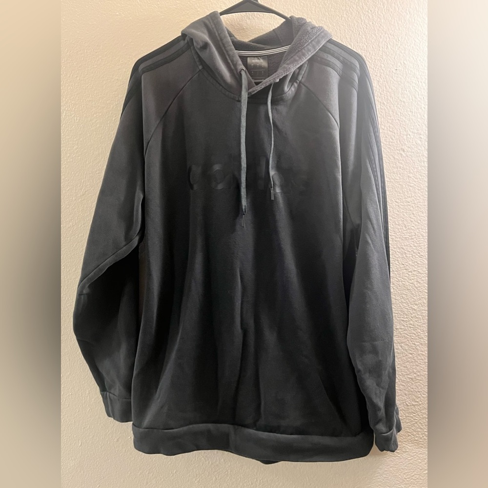 Men’s Adidas hoodie size XL